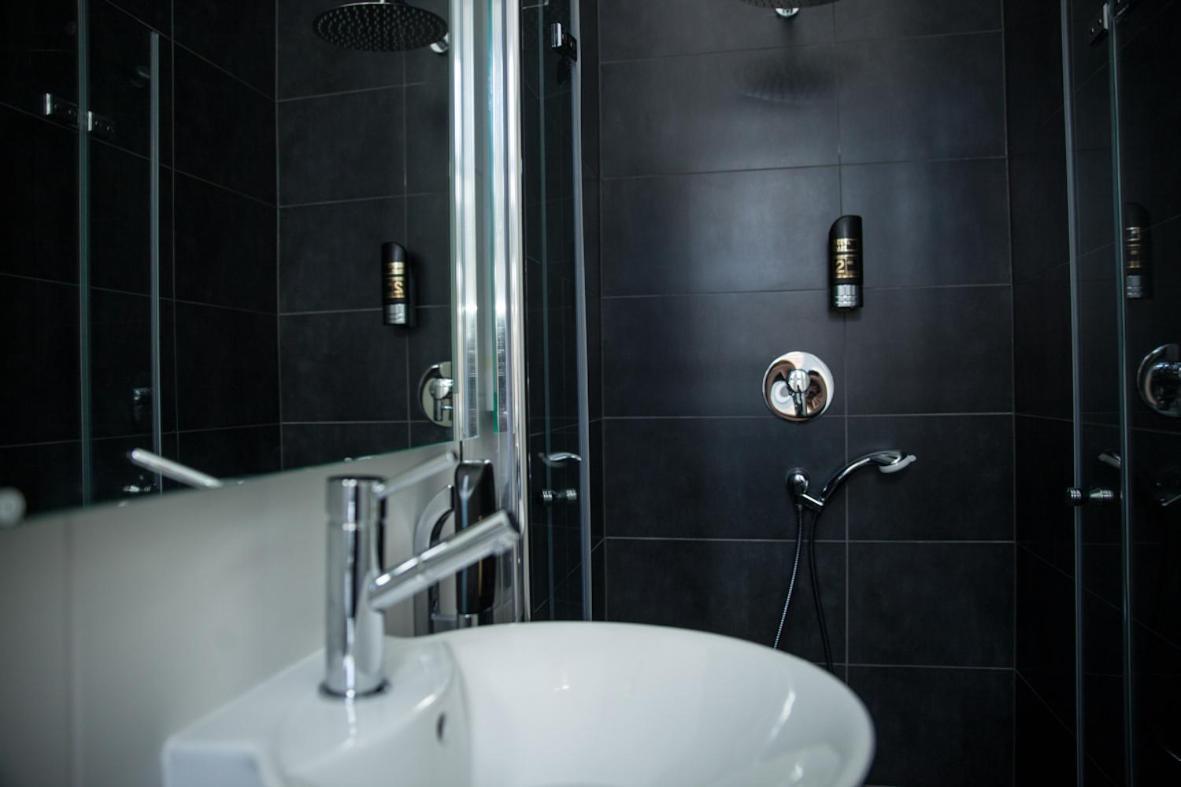 Haus Hotel & Pension Villa Laluna Blankenburg  Ngoại thất bức ảnh