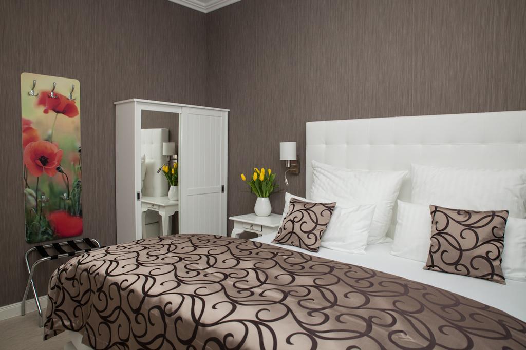 Haus Hotel & Pension Villa Laluna Blankenburg  Ngoại thất bức ảnh